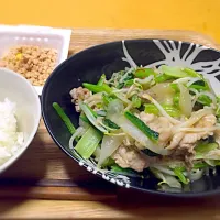 中華風の豚肉炒め|ふじゅーさん