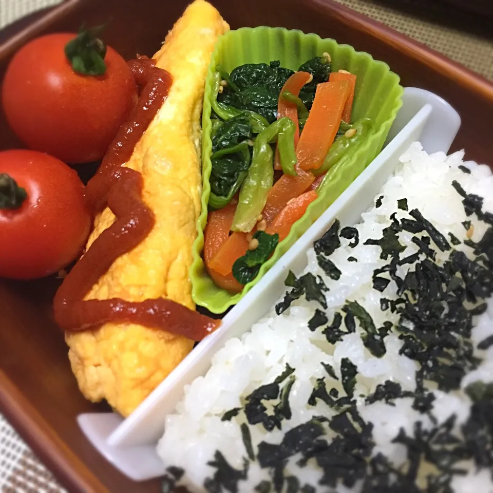 本日のお弁当

ツナオムレツ
ツナは水煮缶のため味薄でした。。
お弁当のキレイな詰め方勉強中。|HALさん