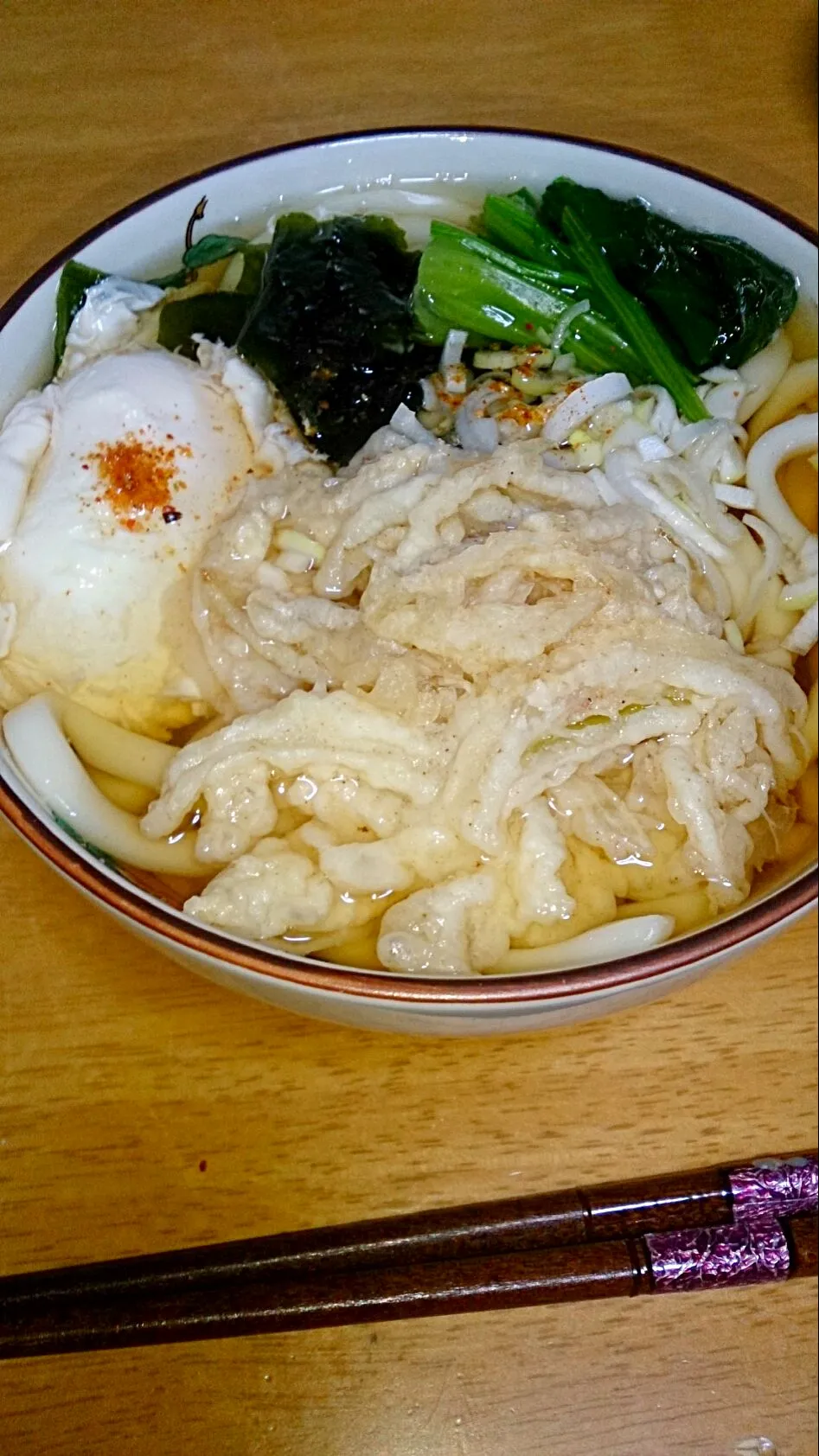 Snapdishの料理写真:かけうどん(*^^*)昨日の残りの玉ねぎ天ぷらのせていただきまーす！

#うどん|しまだ ちえこさん