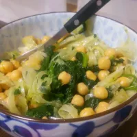 Snapdishの料理写真:salade pois chiches, épinard et oignon
chick peas, spinach and onion salad
ひよこ豆とほうれん草と玉ねぎのサラダ|Antoine Blancさん