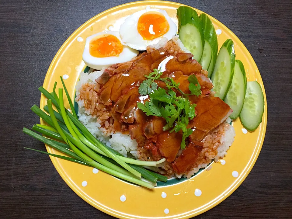 Snapdishの料理写真:ข้าวหมูแดง|yukaさん