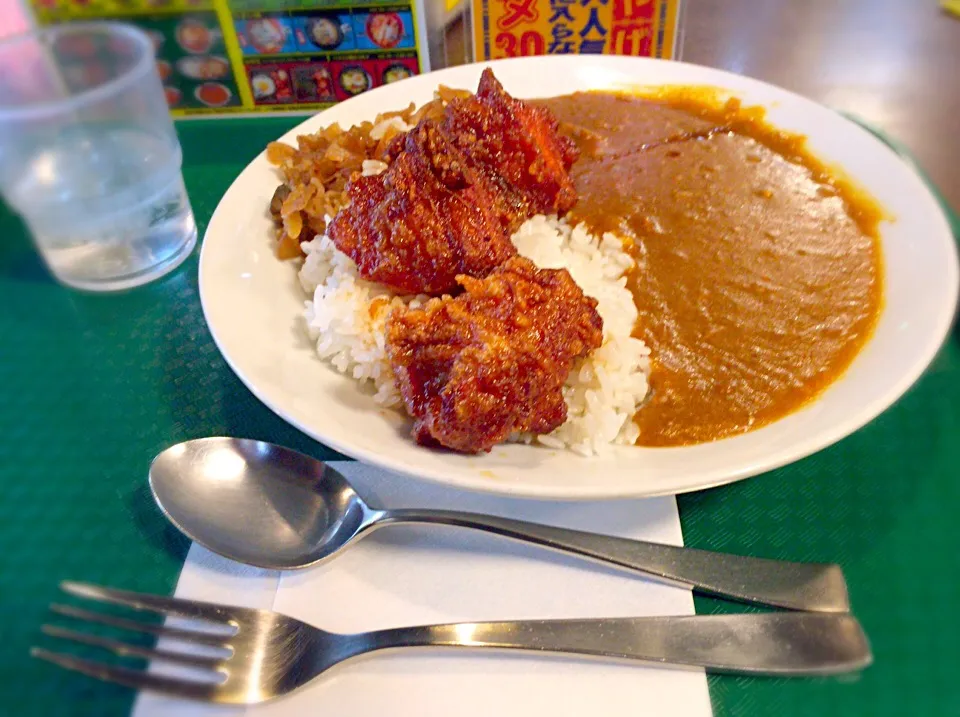 地元の味✨
ラッキーピエロのチャイニーズチキンカレー✨|ゆっちこさん