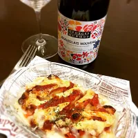 Snapdishの料理写真:ボジョレー解禁日♡チキンのトマトチーズ焼きと🎶|Emmarioさん