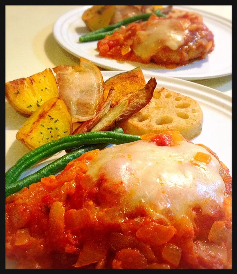 ハンバーグトマトソース煮込み。Hambur steak with tomato sauce|toyamadaさん