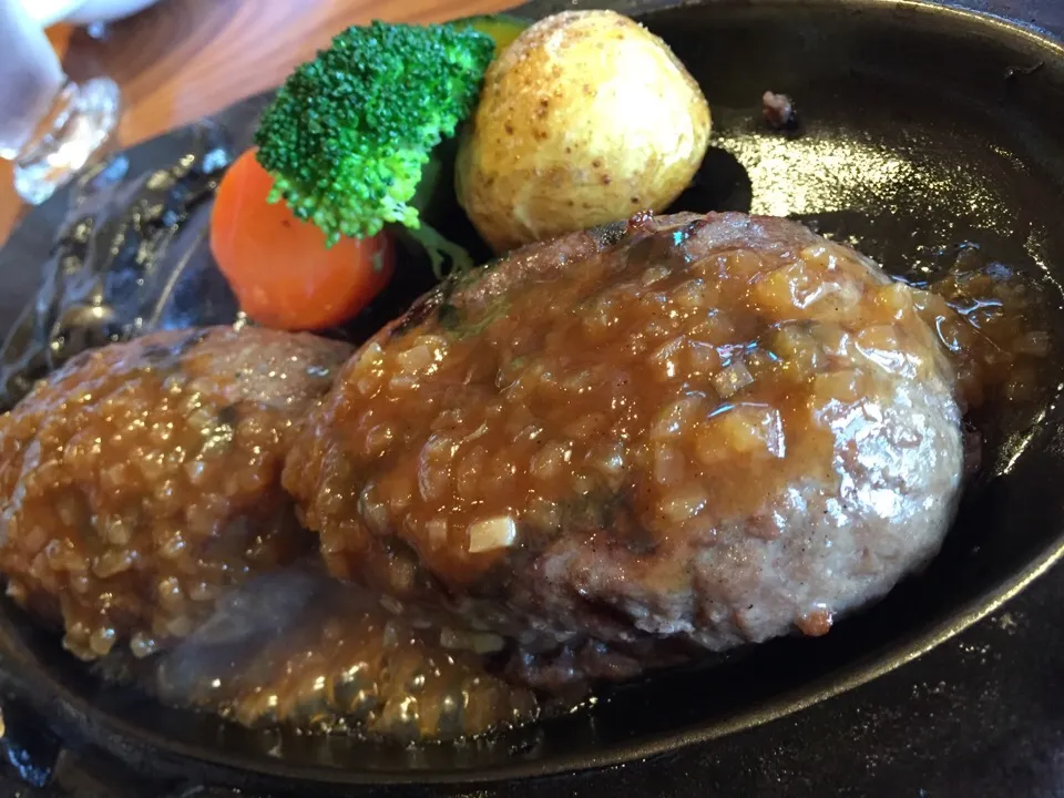 げんこつハンバーグランチ🍴|まさとさん