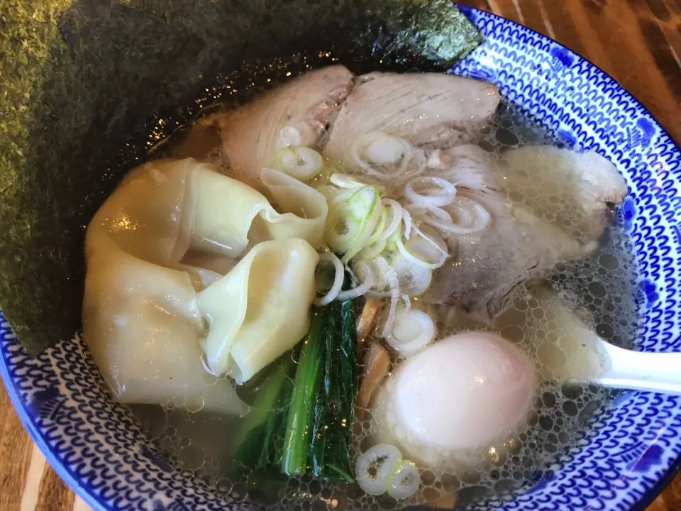 無性にラーメン食べたくて、全部盛り塩ラーメン！|お家でbar!さん