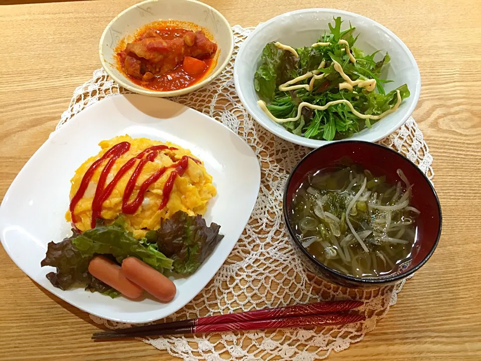 オムライス
手羽元のトマト煮
サラダ
コンソメスープ|野上真理子さん