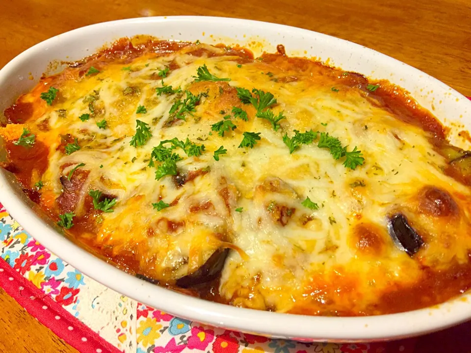 Eggplant gratin.
茄子の自家製ミートソースグラタン。|Sayaka Jinsenji Huletteさん