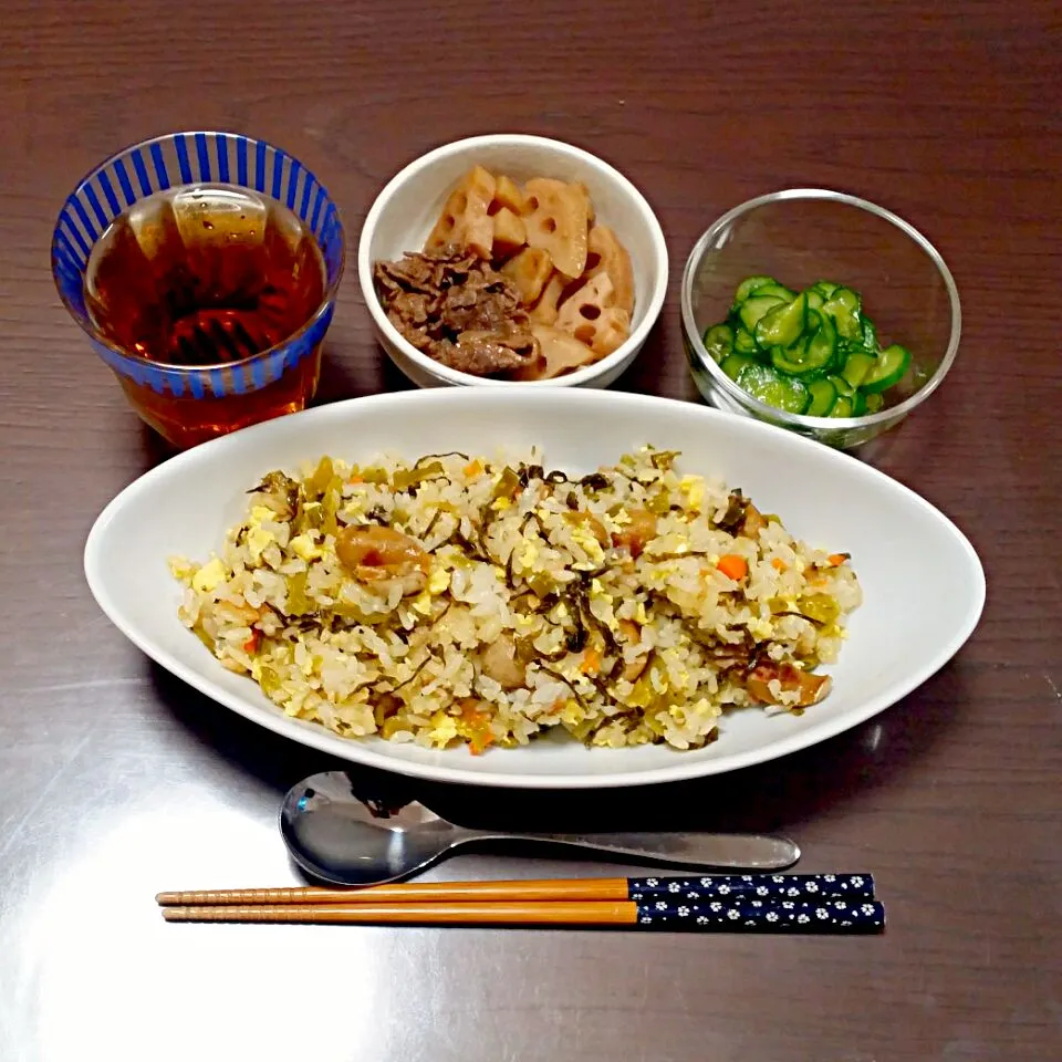 Snapdishの料理写真:炊飯器高菜ピラフの夜ご飯♡|Mami.Nさん