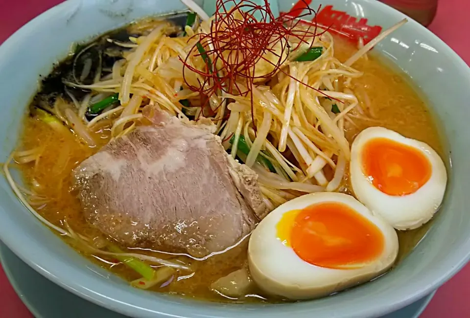 特製もやし味噌ラーメン 味玉トッピング|哲さん