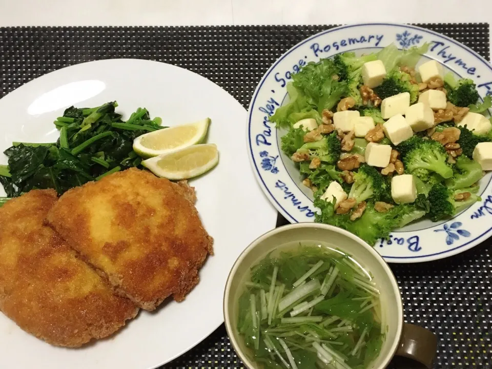 ミラノ風カツレツ・くるみとチーズのサラダ・水菜のお汁|美也子さん