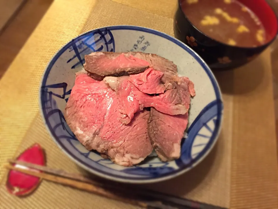 肉屋さんのローストビーフ丼☆|yaekoさん