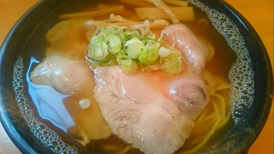 Snapdishの料理写真:中華そば 大盛 ストレート麺|大宮 輝久さん