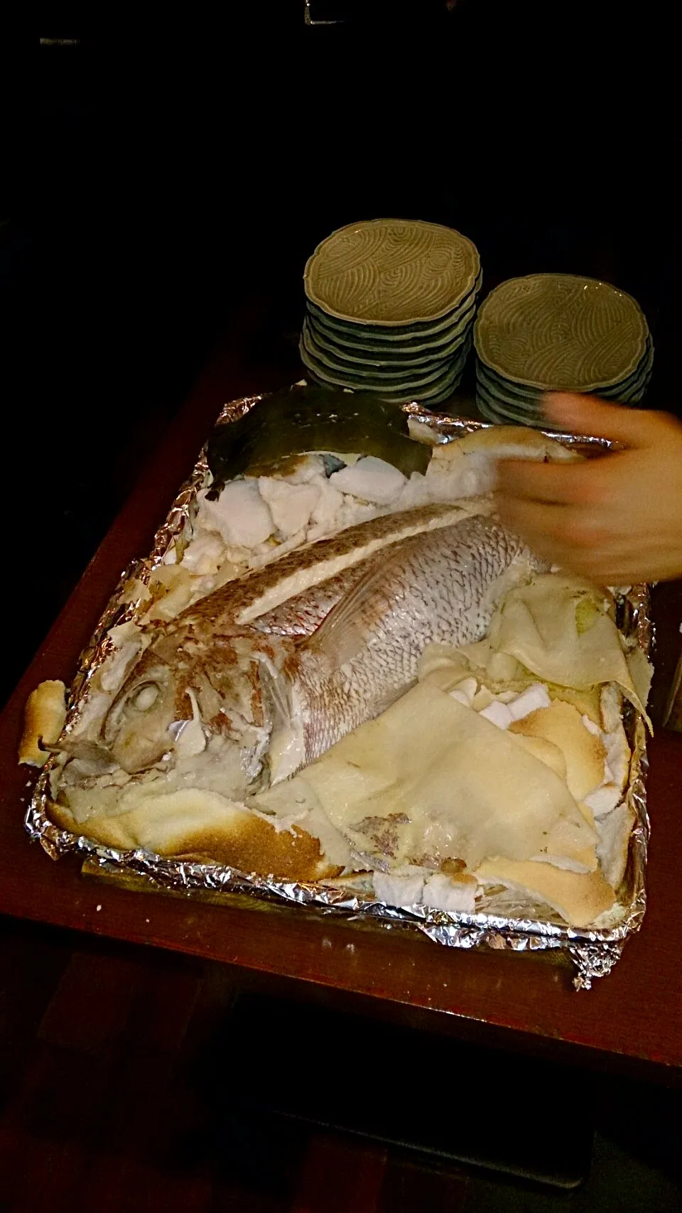 Snapdishの料理写真:鯛の塩釜焼き|ひでさん