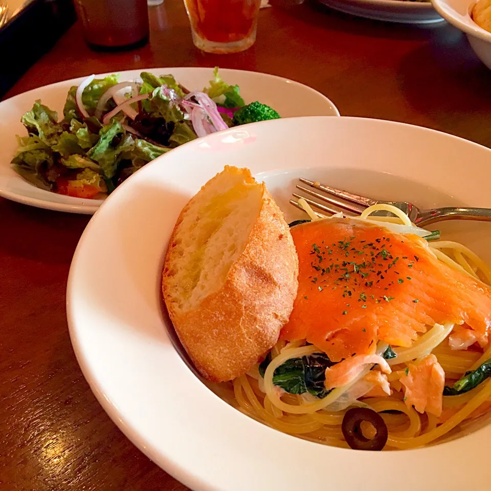 WIRED café
lunch creampasta salmon|Kieさん