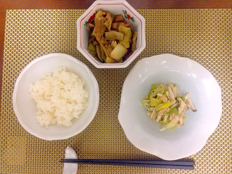 牛肉しぐれ煮はコトコト中。その前に。今年最後かな。芋がらの煮物。|たもんさん