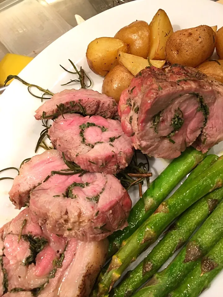 豚ロース、ローズマリーぐるぐる|てつさん