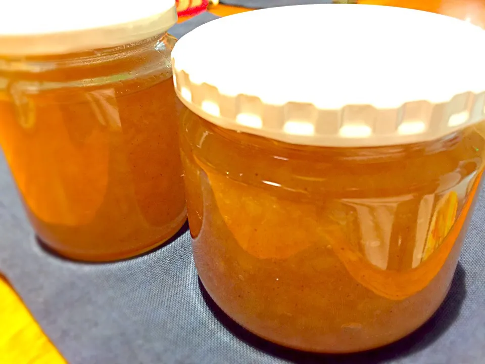 二十世紀梨ジャムちょっぴりシナモン&クローブ風味。
Cinnamon and clove spiced Japanese pear jelly.|Sayaka Jinsenji Huletteさん