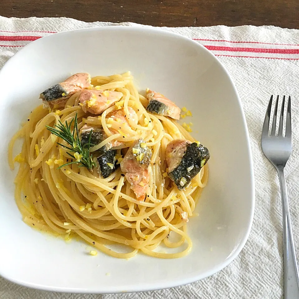 サーモンとレモン🍋のパスタ🍽|okawarisanさん