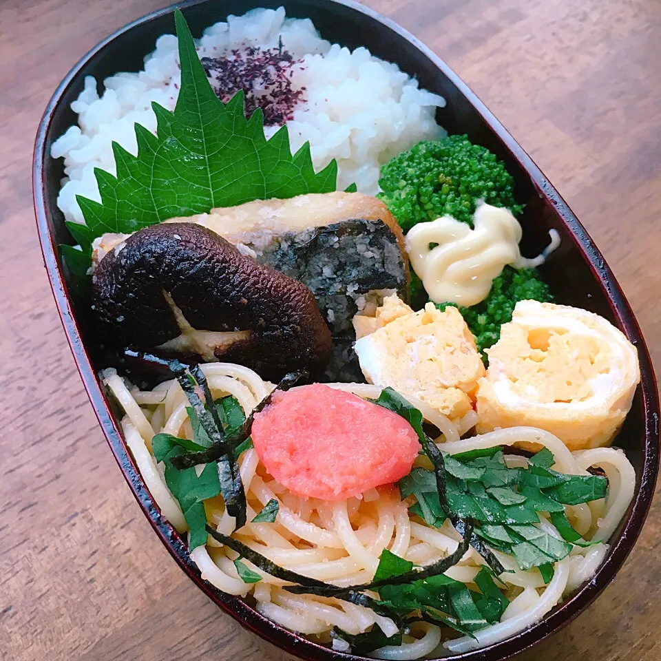 今日のお弁当
・塩鯖の竜田揚げ
・だし巻き卵
・タラコパスタ
・ブロッコリーサラダ
・焼き椎茸|akiさん