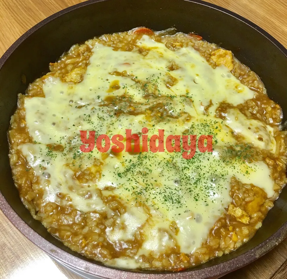 Snapdishの料理写真:リメイクでカレーリゾット|吉田家さん