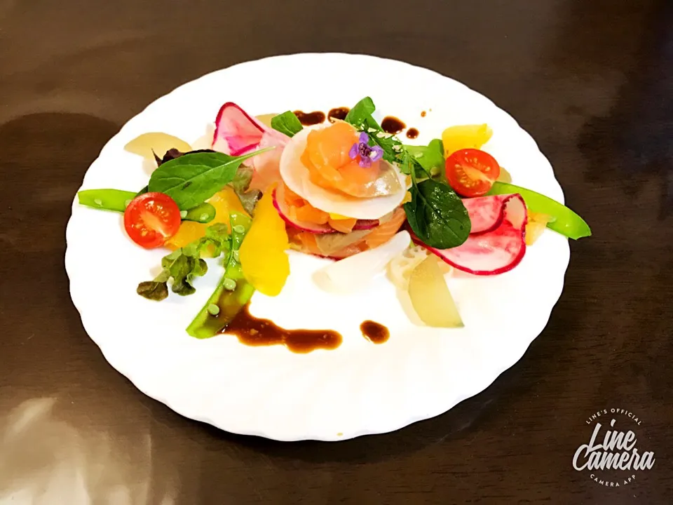 桜央里さんの料理 スモークサーモンとかぶのカルパッチョ(*Ü*)و✩*.ﾟミルフィーユ仕立て💗|とんちんさん