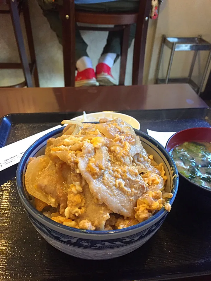 豚玉丼|ロデオさん