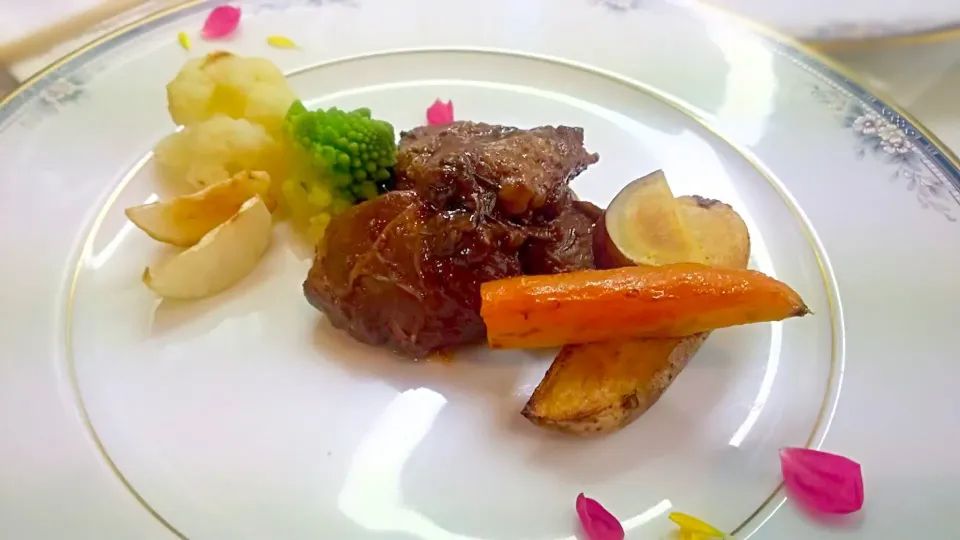 出張シェフのお料理～豚肉のストラコット 赤ワイン煮～|マイシェフさん