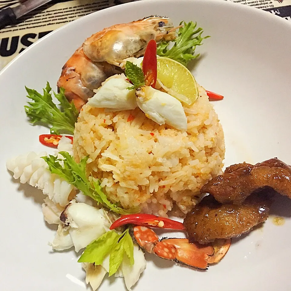 Spicy fried rice with seafood and sweeten pork
ข้าวคลุกน้ำพริก|Beer Anantakulさん