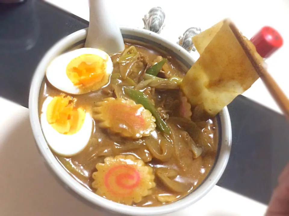 絶対に服汚します。
ひもかわうどんを使ったカレーうどん
カレー粉は大津屋のストロング(大辛)|Takeshi  Nagakiさん