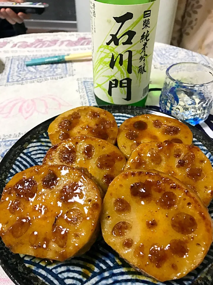 Snapdishの料理写真:加賀蓮根で♪ひき肉挟み焼き|Hiropanさん