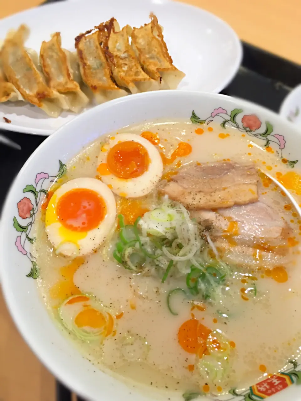 久々に王将牛骨ラーメン🍜セット|wildcat山猫さん