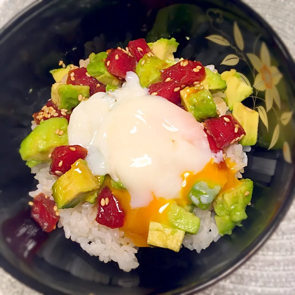 アボカドまぐろ丼|yummさん