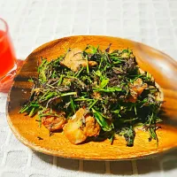 赤リアスからし菜と揚げ鶏のサラダ・すだちドレッシング|torihitoさん