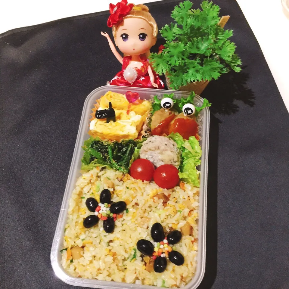 Snapdishの料理写真:11/23❤︎主人の休日 自宅お留守番弁当❤︎
今日は娘と実家の母と3人で、ヤクルトスワローズファン感謝デー。今年最後の神宮球場に行ってきます❤️|Makinsさん