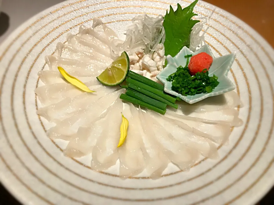 Snapdishの料理写真:ふぐ刺し|sankakuさん