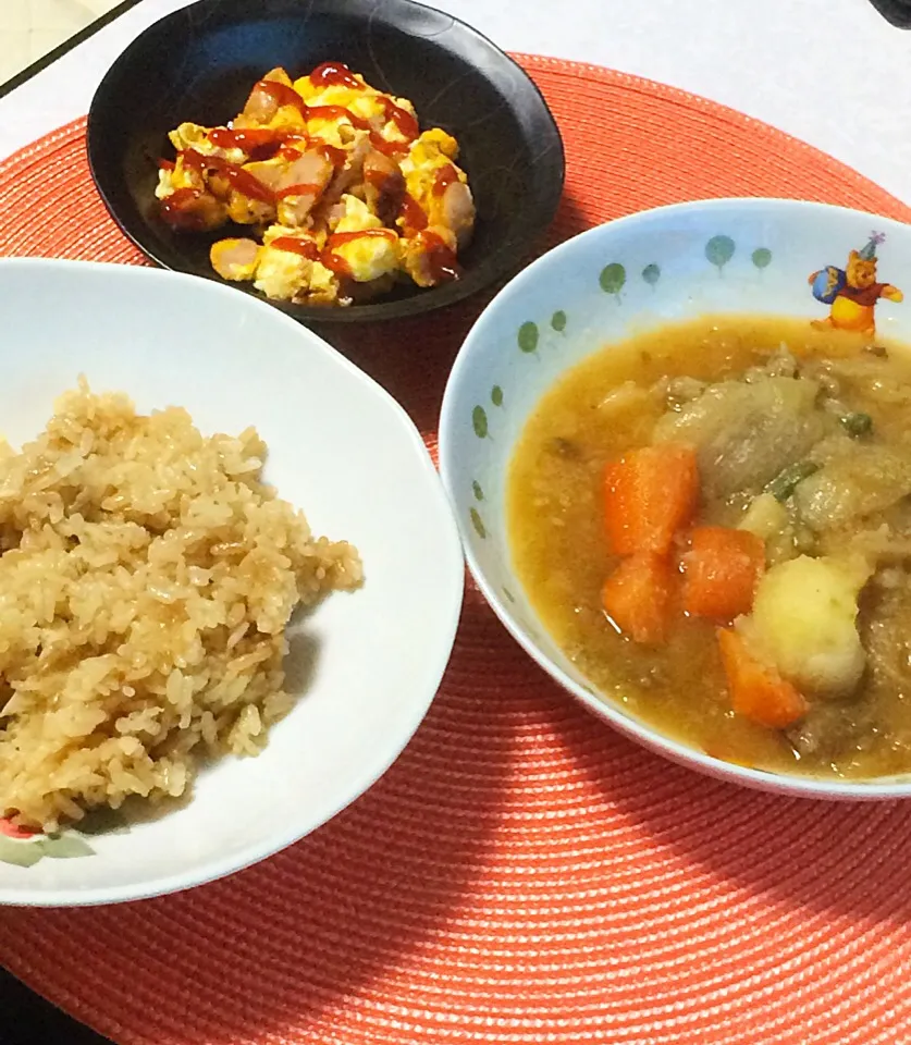 鶏めし
ウィンナー入り卵焼き
肉じゃが|ちーずまにあさん