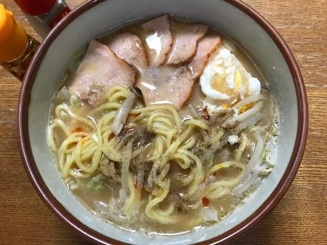 ラ王🍜、豚骨醤油味❗️꒰#'ω`#꒱੭✨|サソリさん