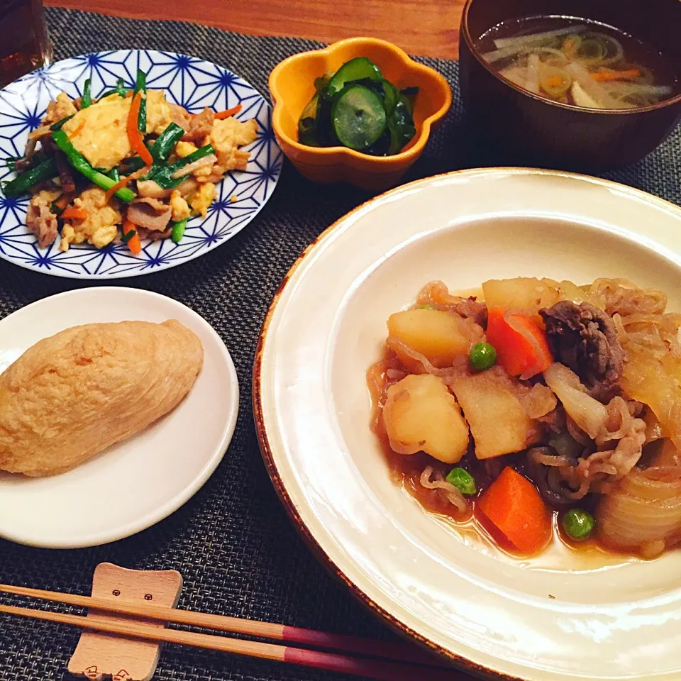 いなり寿司  肉じゃが  きゅうりとわかめの酢の物  ニラ玉|わるみさん