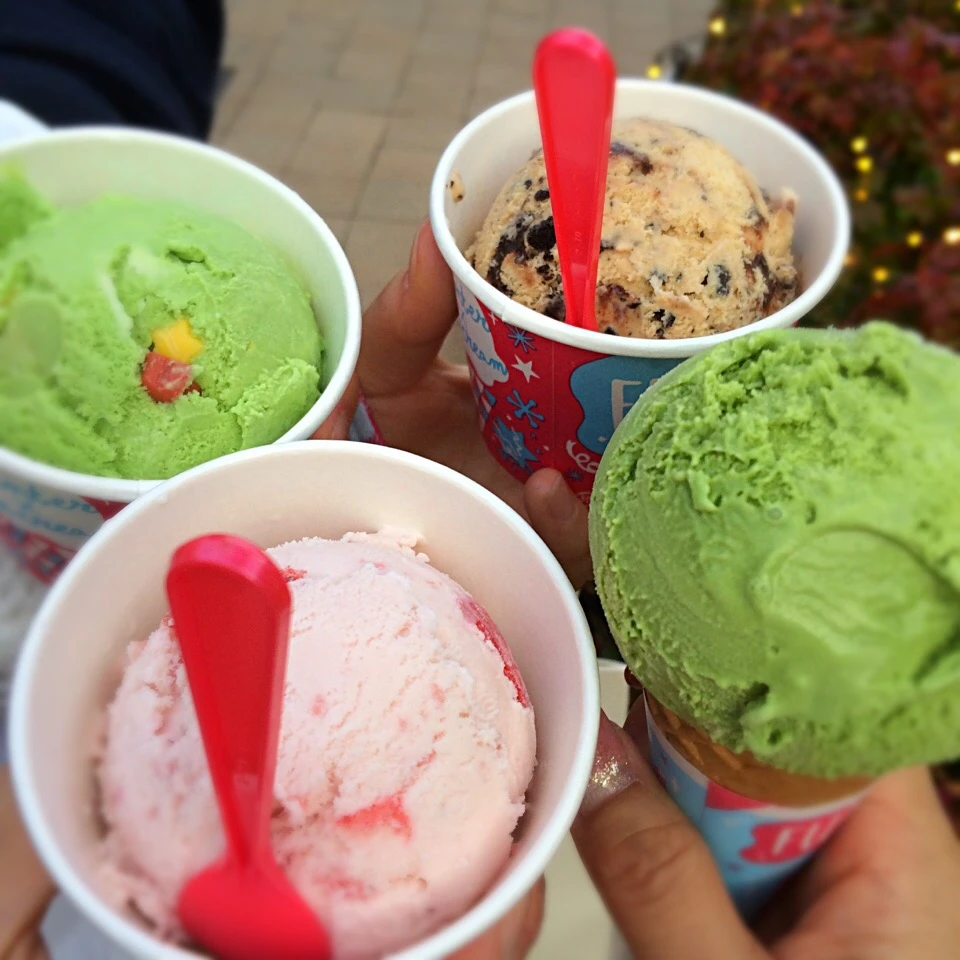 寒いのにアイスクリーム🍨|祥子さん