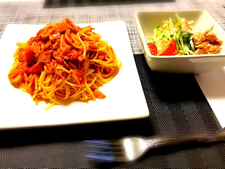 今日のランチ♪(๑ᴖ◡ᴖ๑)♪
トマトベーコンパスタ
大根ツナサラダ|HIROさん