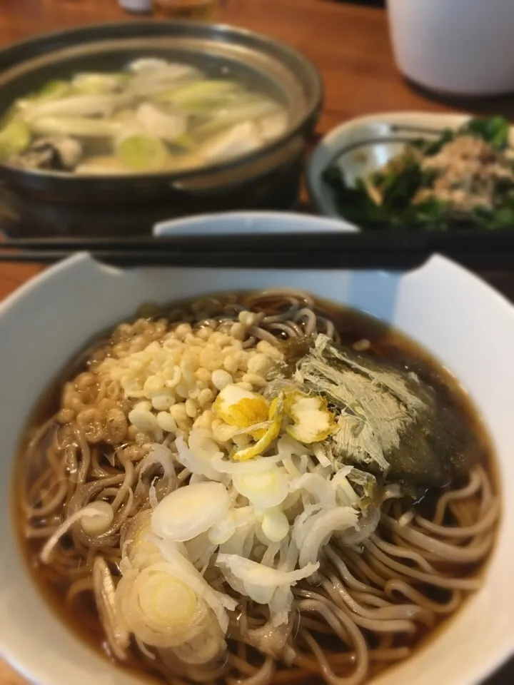 11/23の晩飯 蕎麦と湯豆腐牡蠣入り|yoneさん