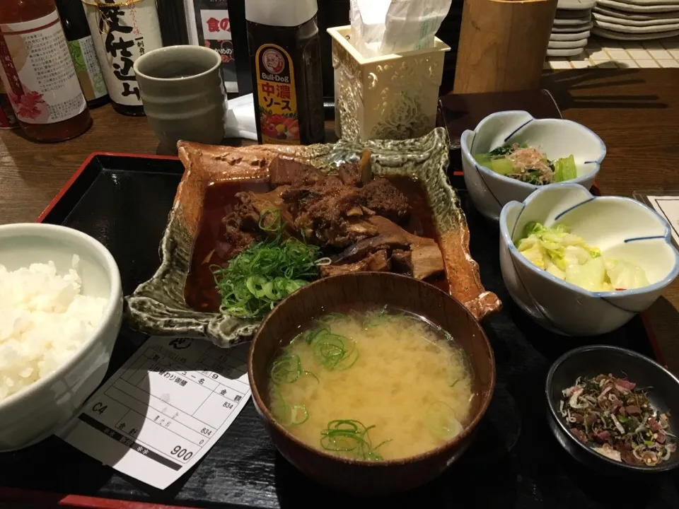 Snapdishの料理写真:めかじきのカマ煮付け900円|PegaOさん