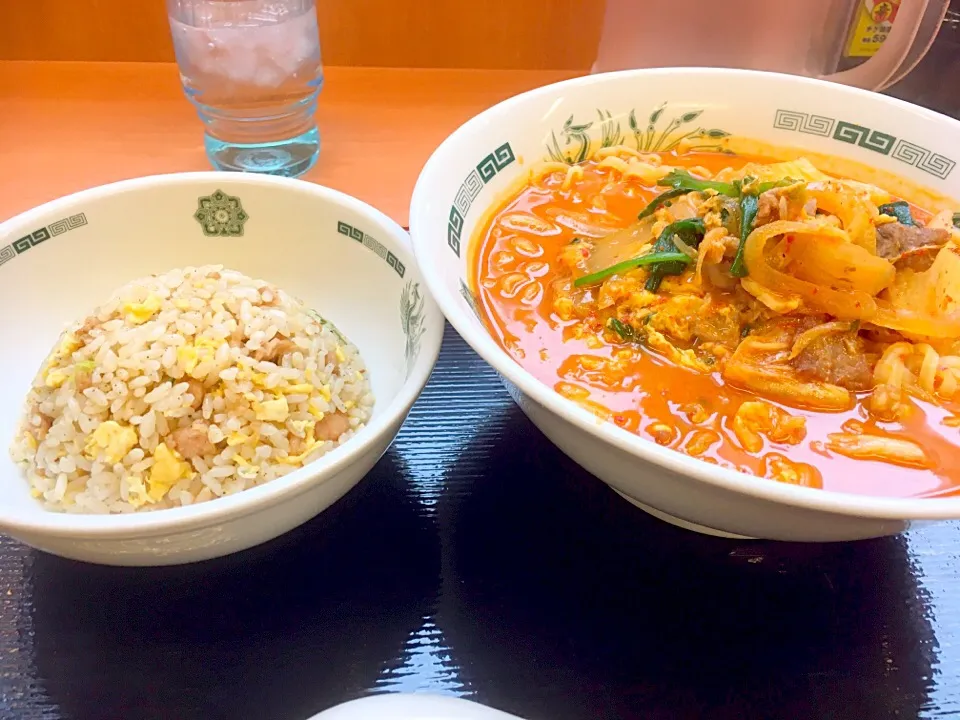 父親の見舞い行く途中に日高屋でチゲ味噌半チャーハンセットで暖まります❄️|Tarou  Masayukiさん