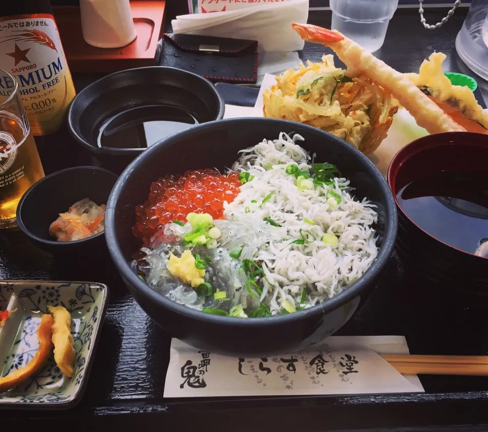 生しらすと釜揚げしらすといくらの三色丼♡|🇯🇵ともこちゃん。さん