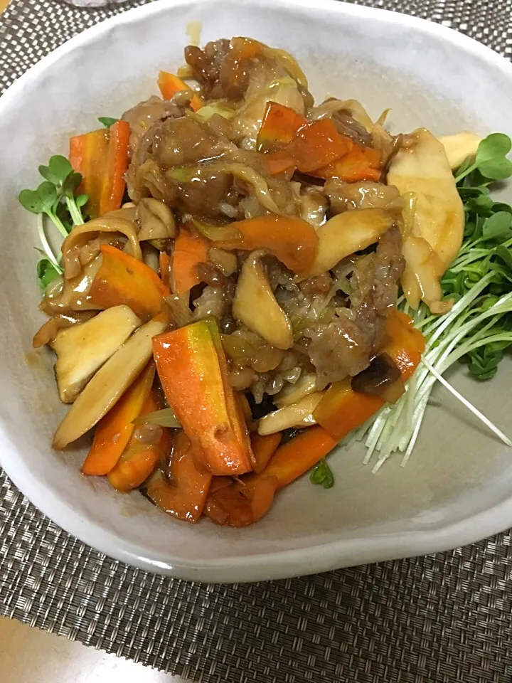 Snapdishの料理写真:豚肉とエリンギの中華炒め|yunnnchanさん