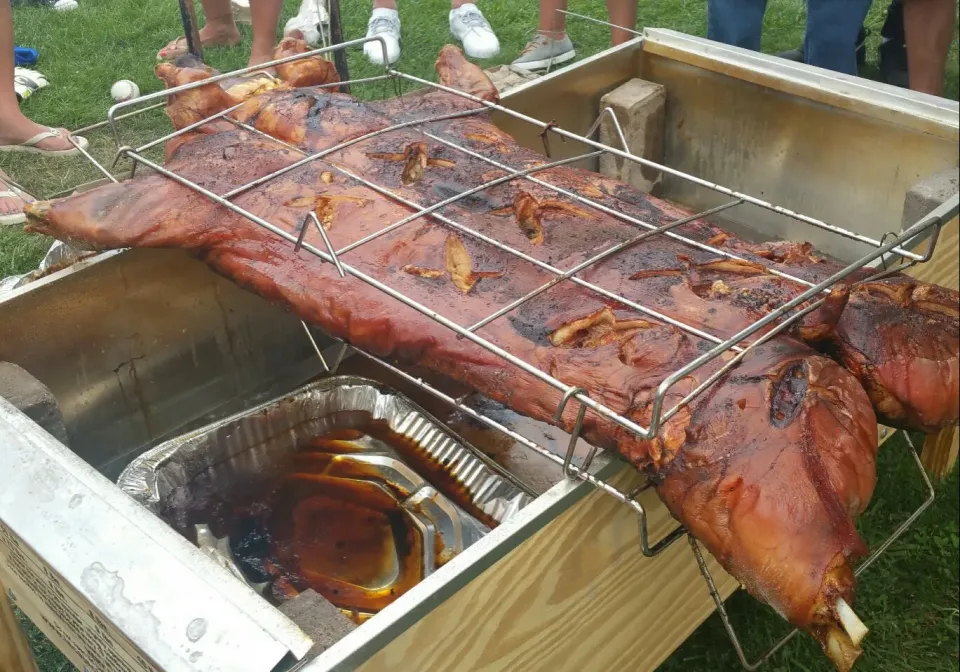 140lb Pig Roast|Frank Ortizさん