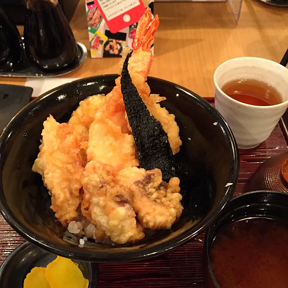 某 まるは食堂の天丼|大石さん