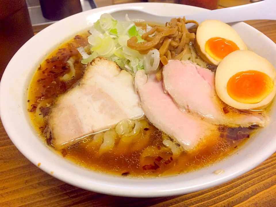 Snapdishの料理写真:生姜醤油ラーメン@くじら食堂|morimi32さん