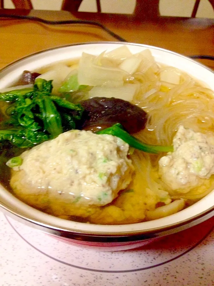 野菜と肉団子の鍋🍲手作り豆腐入り肉団子でヘルシー💕|まいりさん